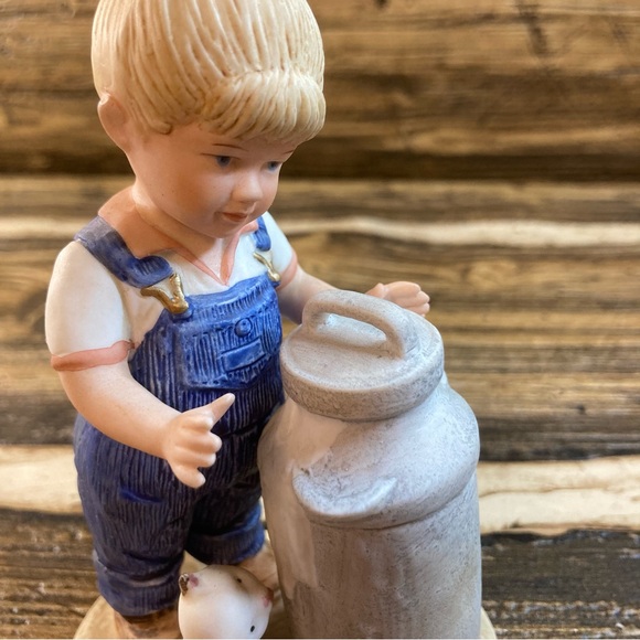 Homco Denim Days 1985 little girl with a milk can figurine - Picture 7 of 7